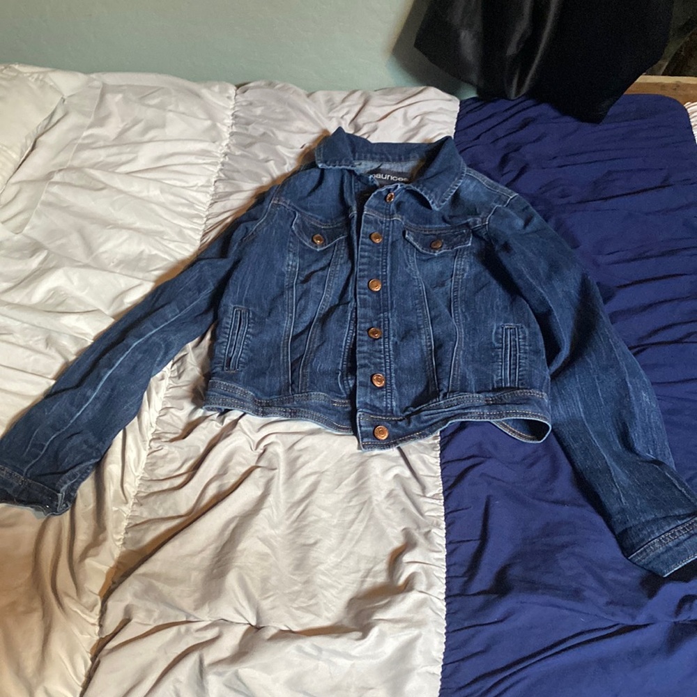 Dark blue Jean jacket, made by Maurices, large